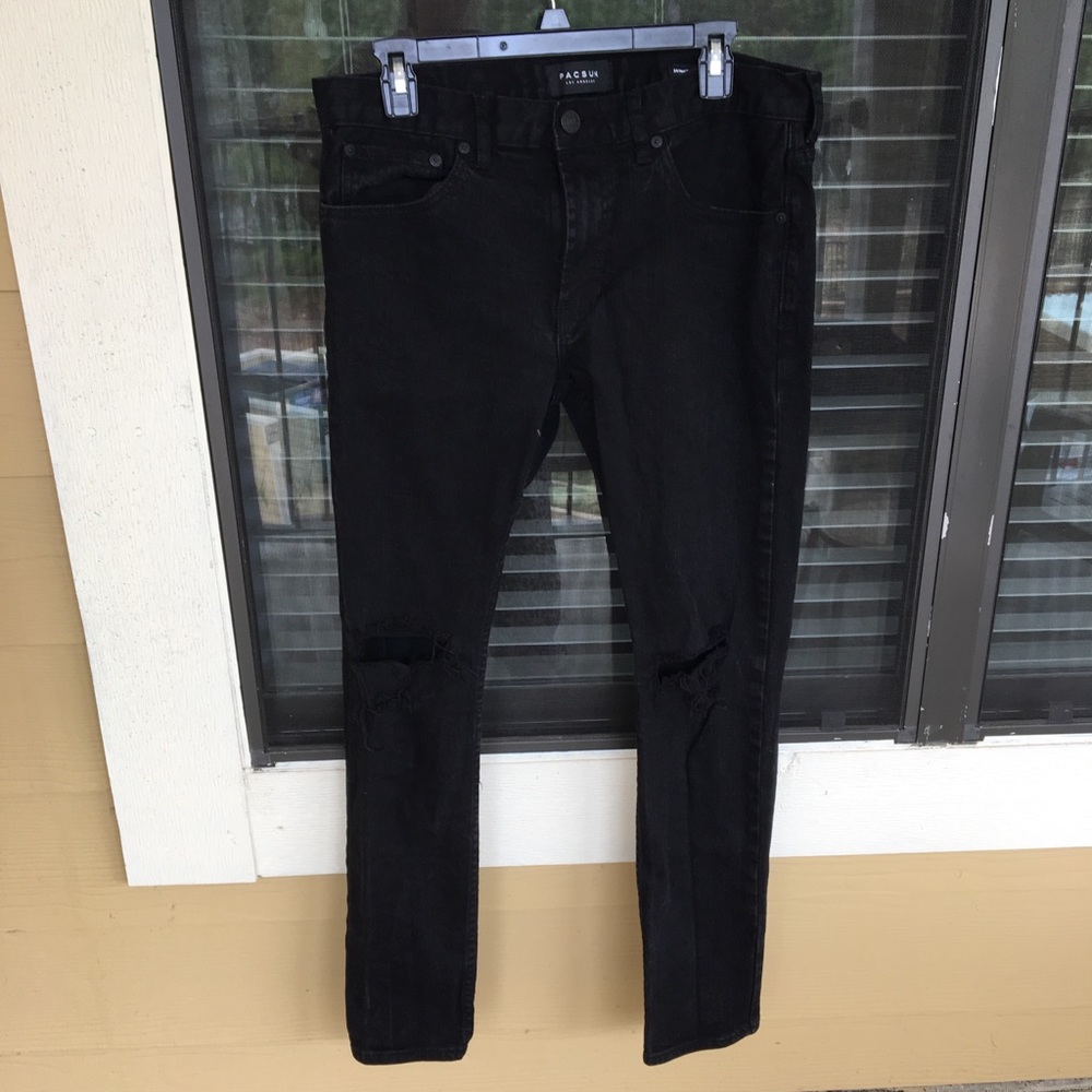 Men’s distressed pacsun jeans